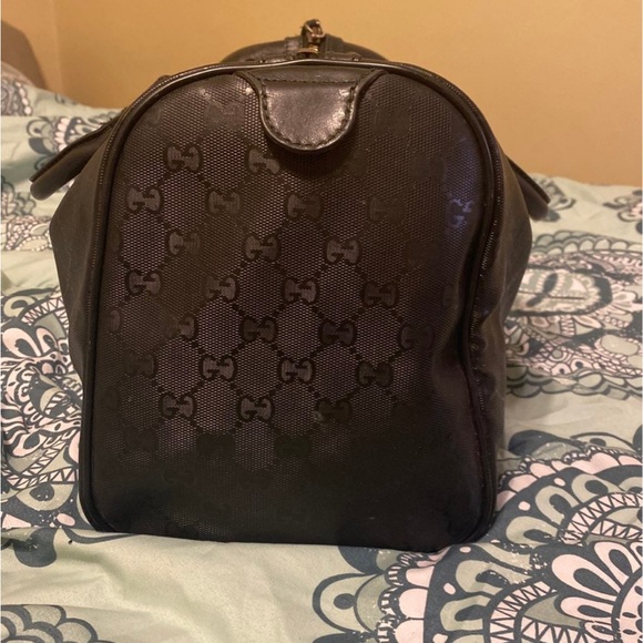 *** AUTHENTIC*** Black Gucci bag gunmetal hardware - Picture 4 of 8